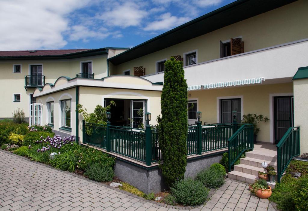 Landhaus Pannonia Moerbisch Am See Exterior photo