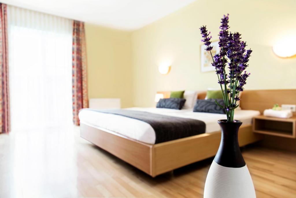 Landhaus Pannonia Moerbisch Am See Room photo